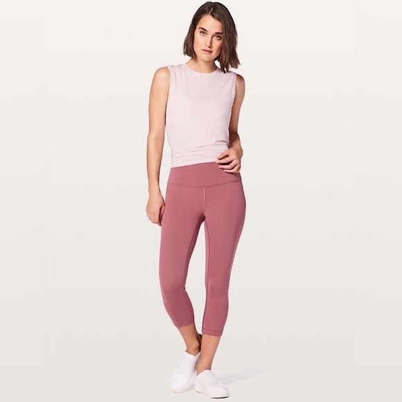 Lululemon Wunder Under Hi-Rise Crop Full-On Luxtreme 21" / So Merlot Sz 10 - Picture 3 of 10